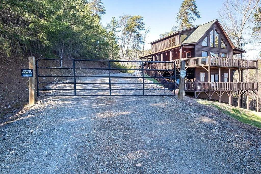 Mistletoe Cabin- Private Cabin W Views, Hottub, Pet Friendly マーフィ エクステリア 写真