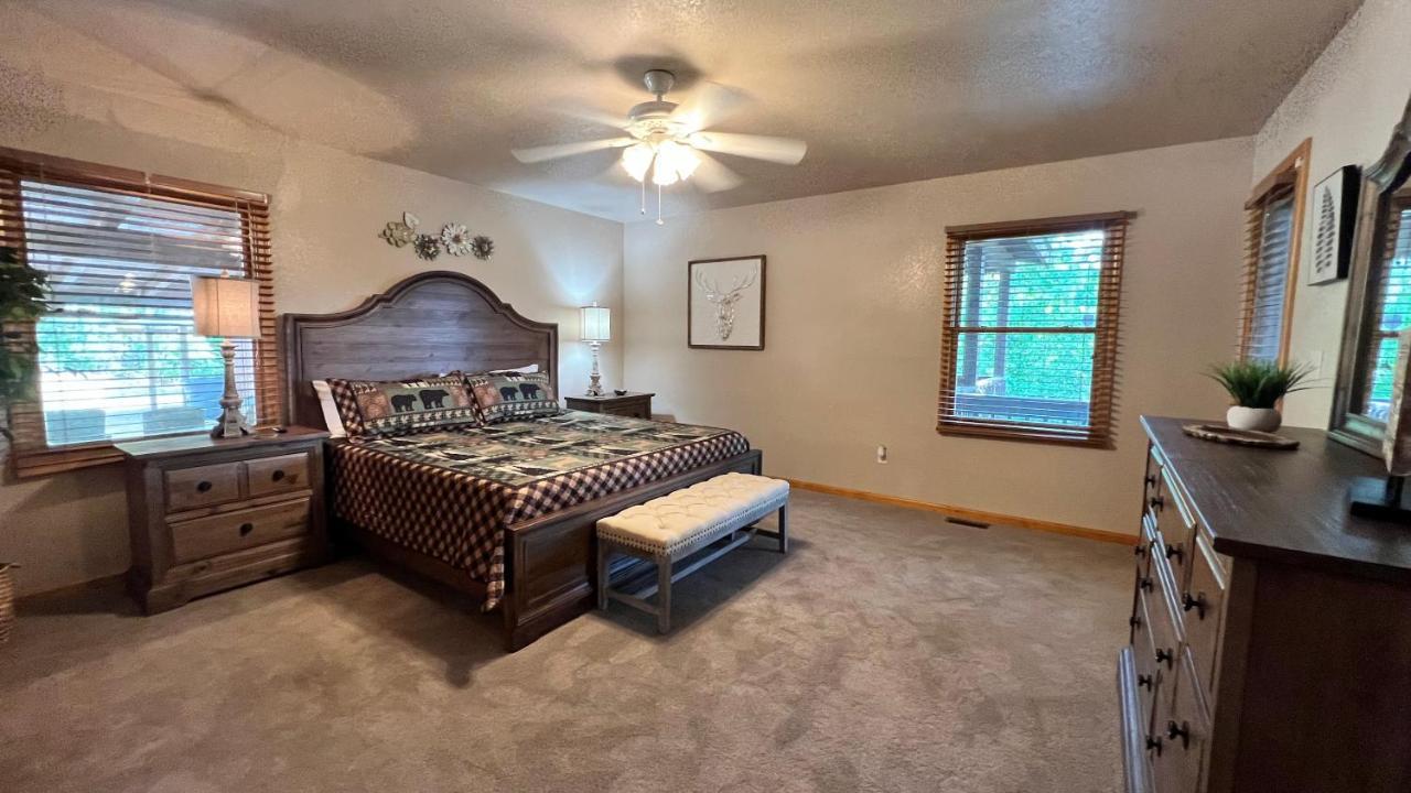 Mistletoe Cabin- Private Cabin W Views, Hottub, Pet Friendly マーフィ エクステリア 写真