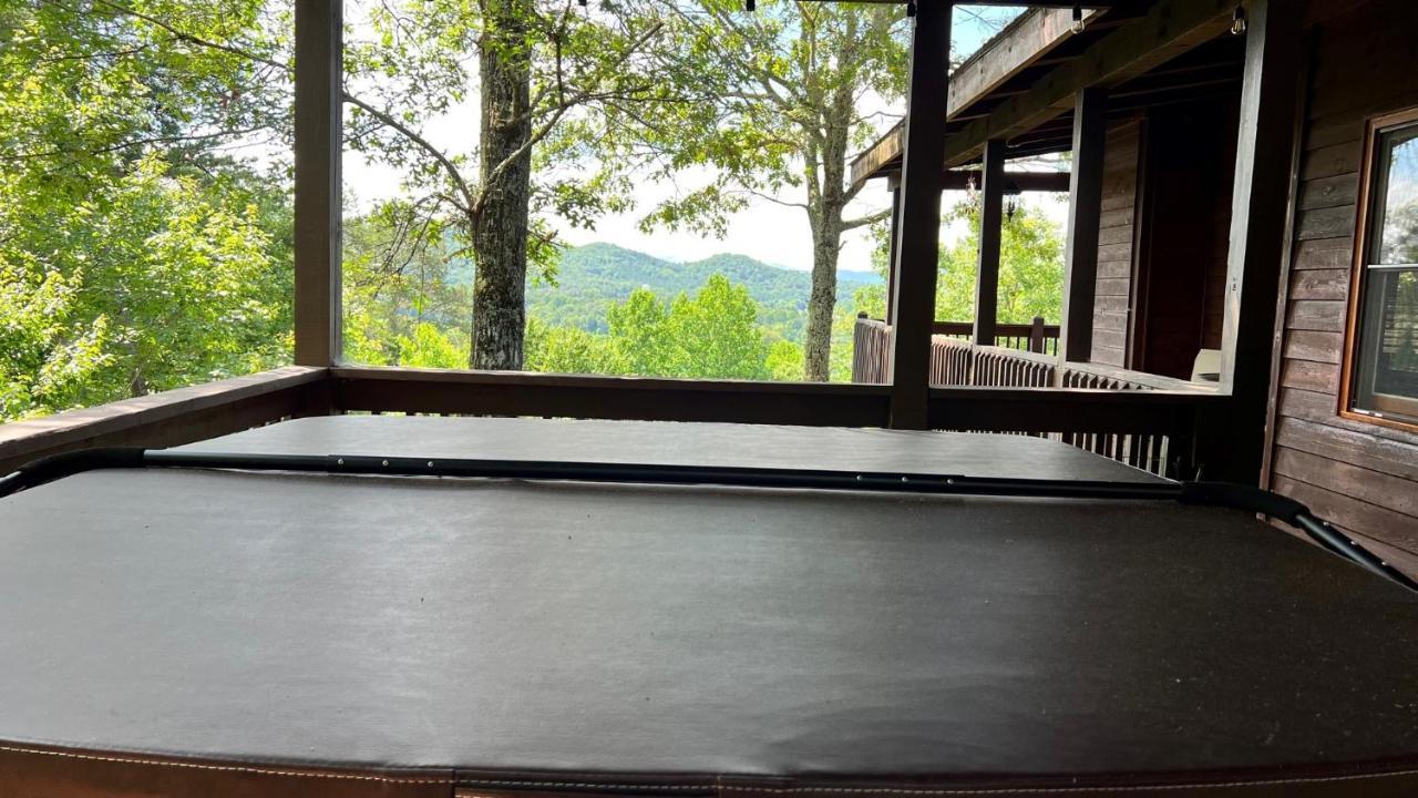 Mistletoe Cabin- Private Cabin W Views, Hottub, Pet Friendly マーフィ エクステリア 写真