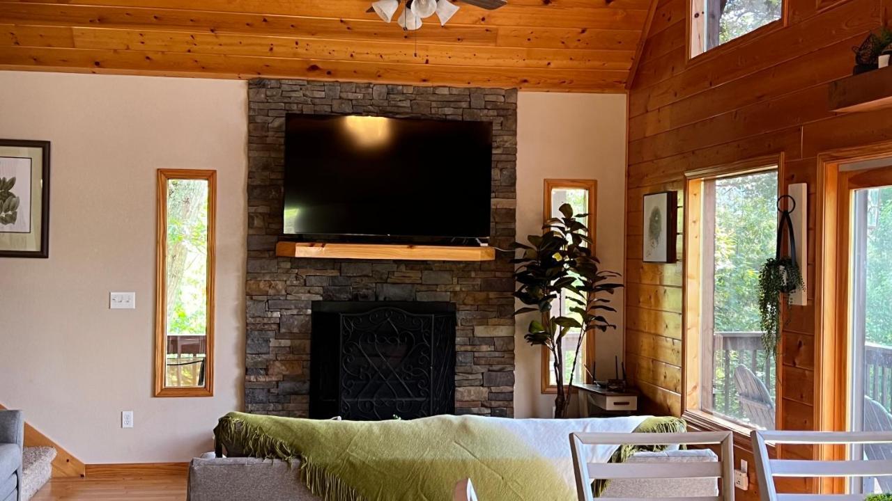Mistletoe Cabin- Private Cabin W Views, Hottub, Pet Friendly マーフィ エクステリア 写真