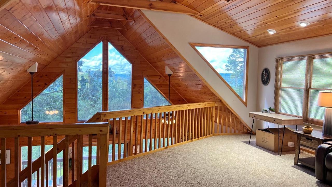Mistletoe Cabin- Private Cabin W Views, Hottub, Pet Friendly マーフィ エクステリア 写真