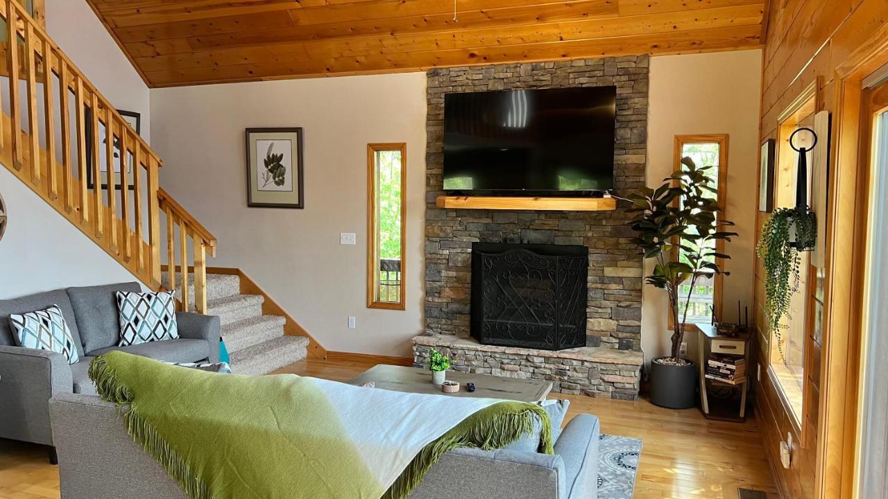 Mistletoe Cabin- Private Cabin W Views, Hottub, Pet Friendly マーフィ エクステリア 写真